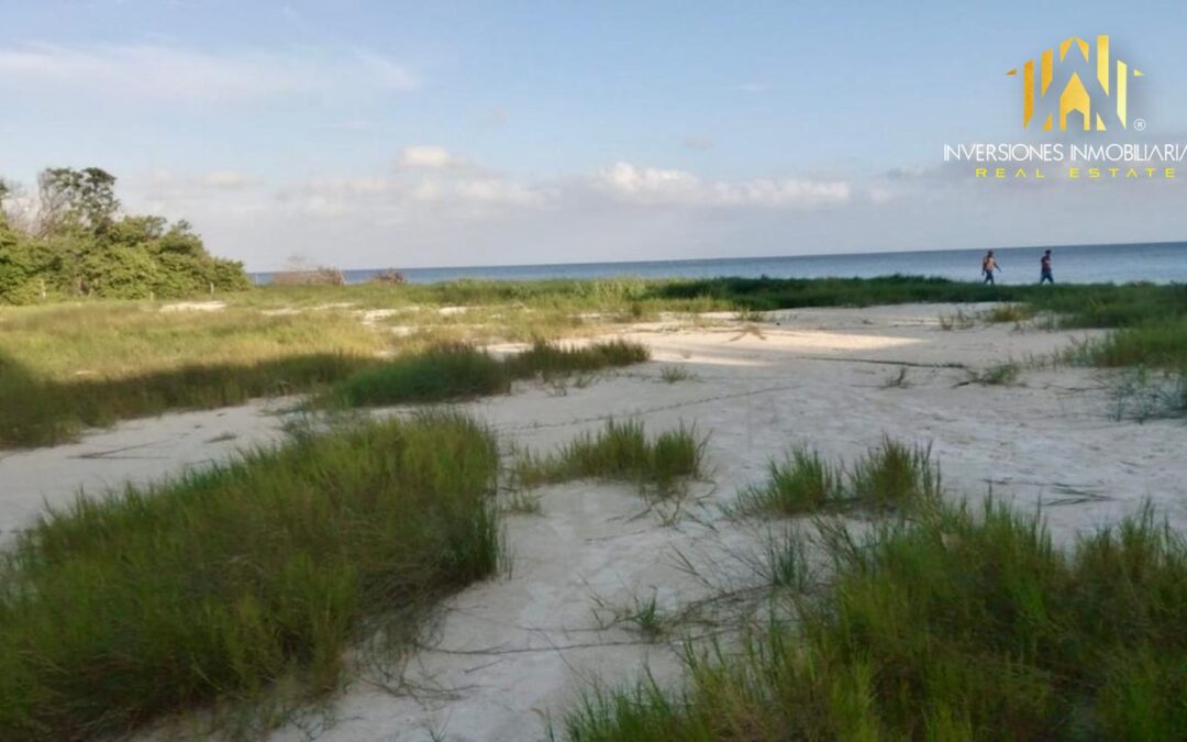 SE VENDE TERRENO FRENTE AL MAR CARIBE DE 3,747 M2 RIVIERA MAYA